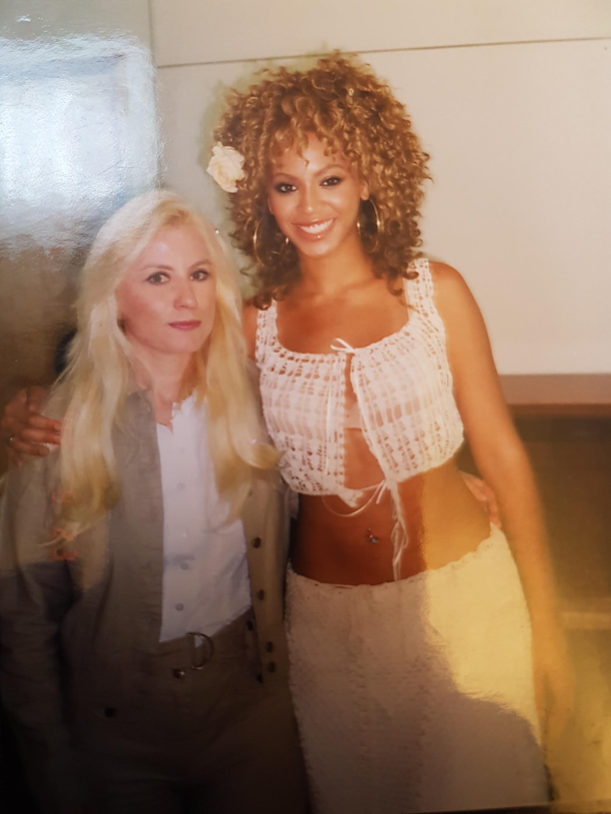 Valérie Atlan et Beyonce, 2002