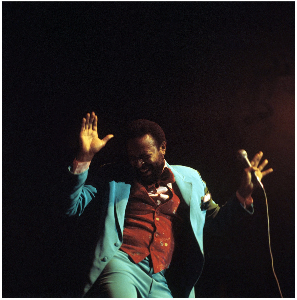 marvin-gaye-performs-on-stage-at-the-royal-albert-hall-london1976