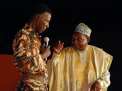 Niger plaisanteries sur la famille deux hommes