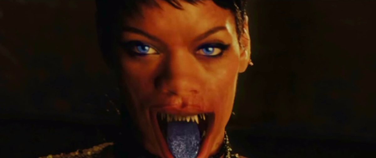 Photo de Rihanna Moonquake