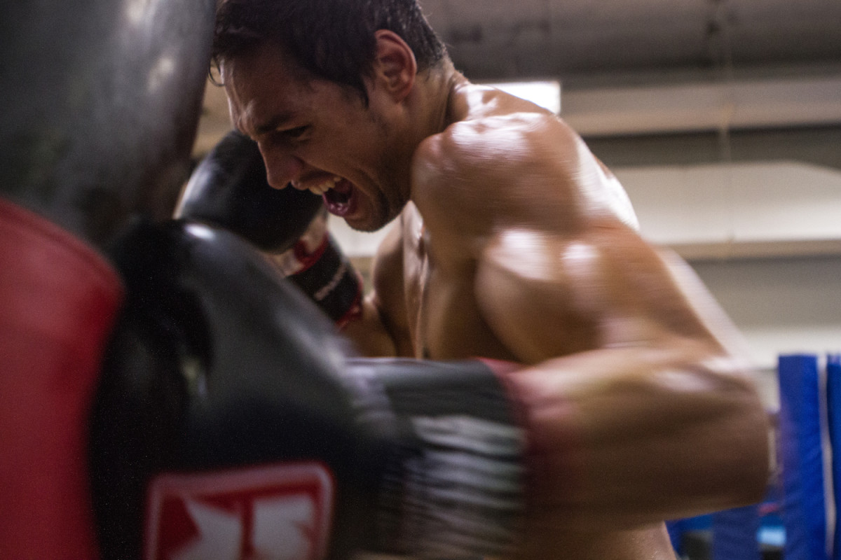 Ahmed El Mousaoui training at Gym