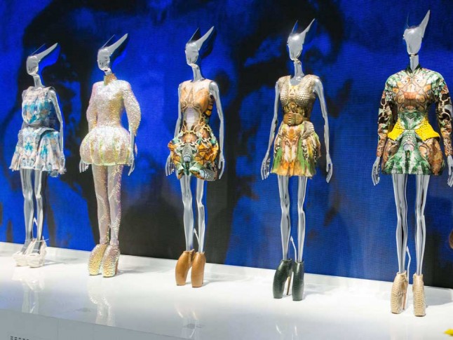 alexander-mcqueen-savage-beauty-rexfeatures-4519998d