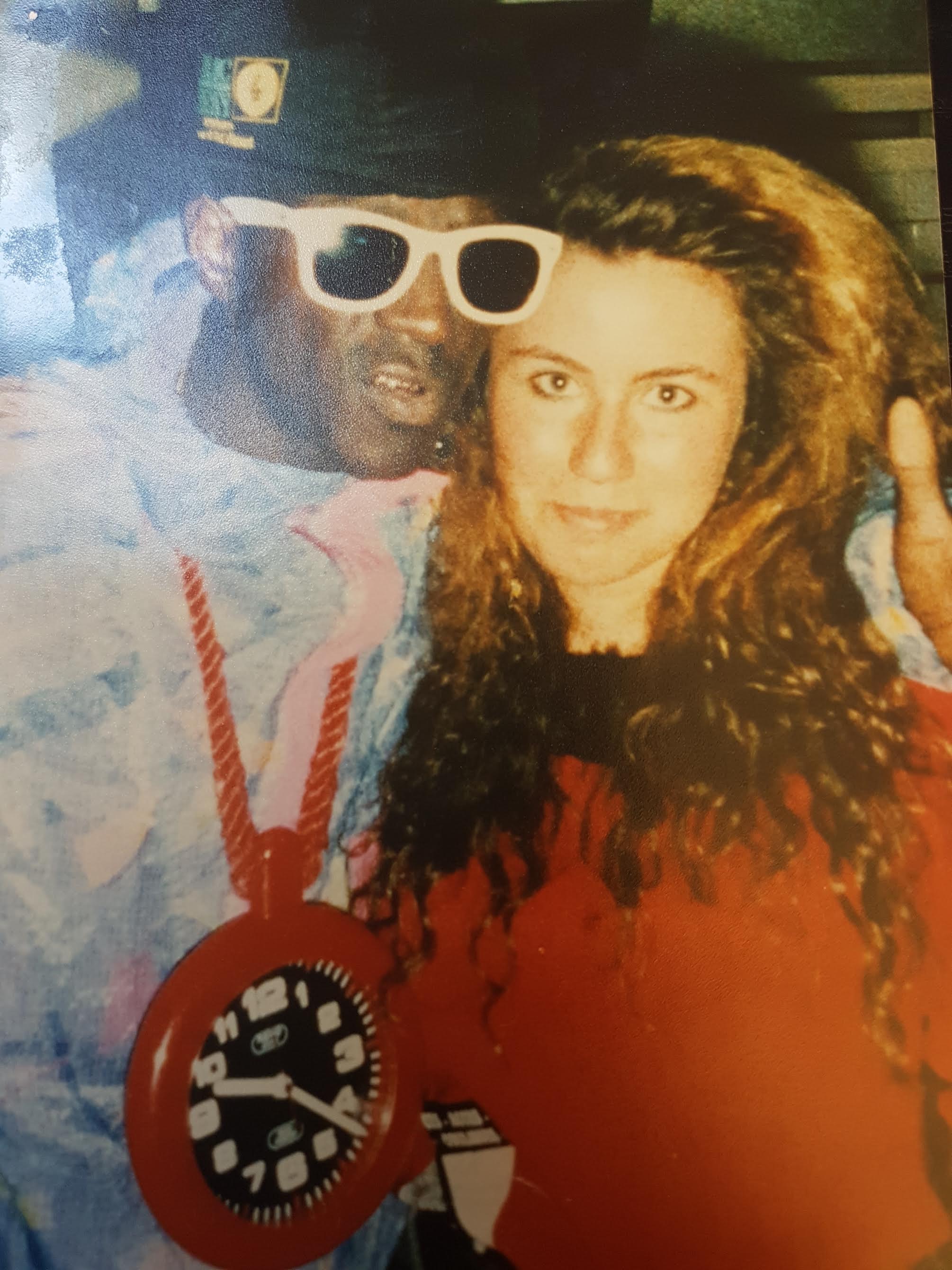 Flavor Flav du groupe Public Enemy et Valérie Atlan, 1990