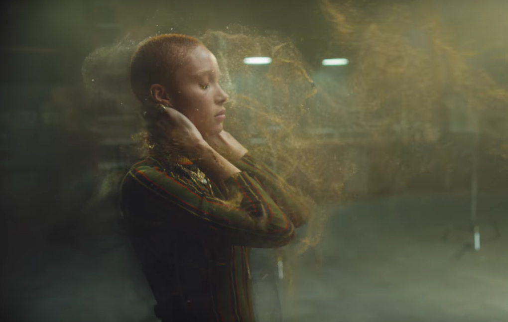 Sampha image extraite du clip no one knows me