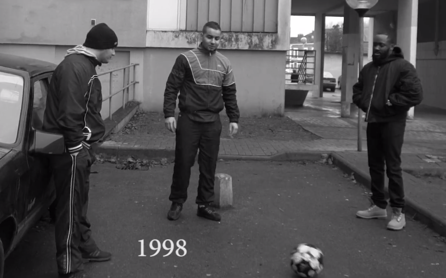 PNL, avec un clip en noir et blanc