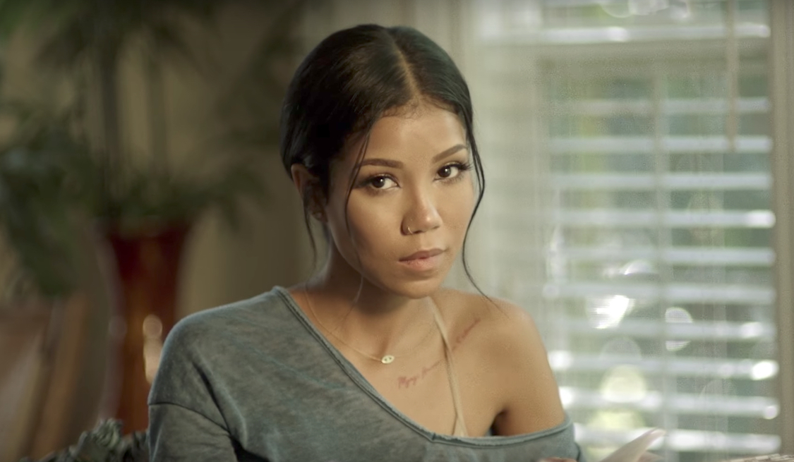 Jhené Aiko photo