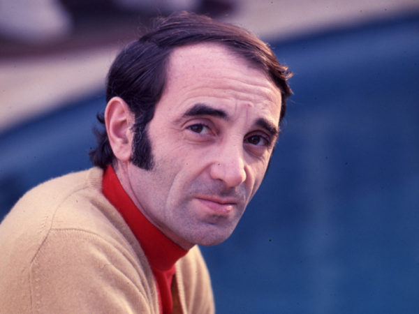 home-clique-tv-charles-aznavour-mon-ami-mon-judas