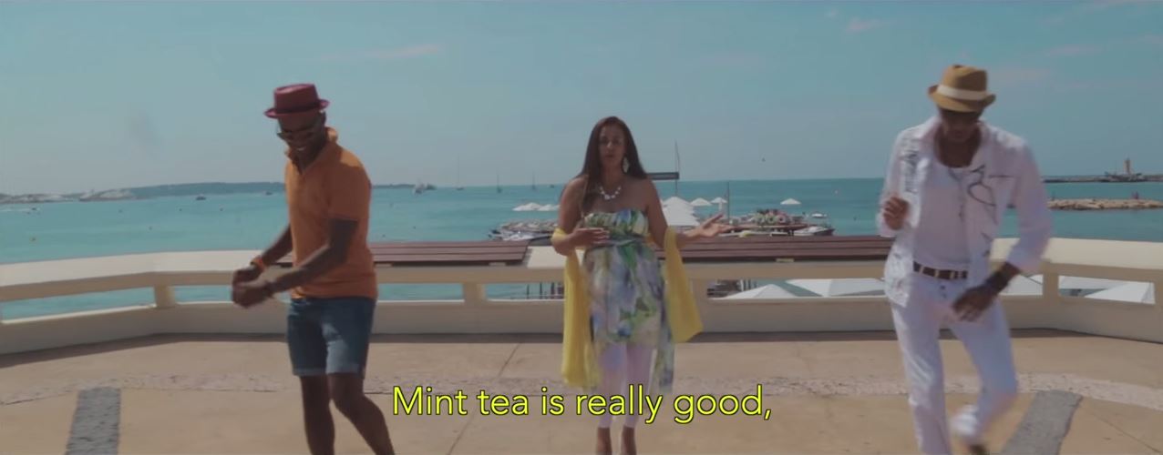 Capture d'écran du clip de Naïma "thé à la menthe"