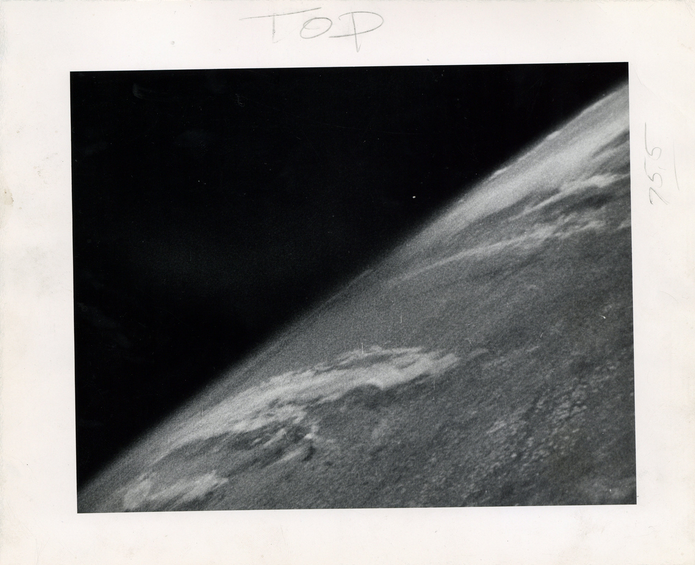 1ère photo spatiale