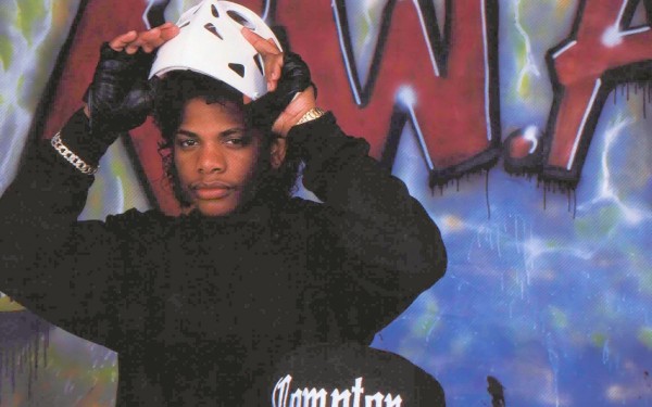 Eazy_E_nwa_gangsta_rapper_rap_hip_hop_eazy_e____sa_1680x1050