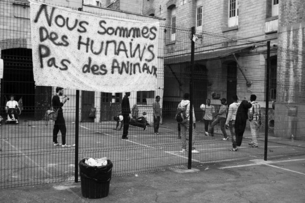 migrants nous sommes des humains pas des animaux