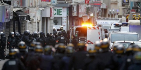 assaut-termin-saint-denis-au-moins-deux-morts-dont-une-kamikaze-373377-640x320