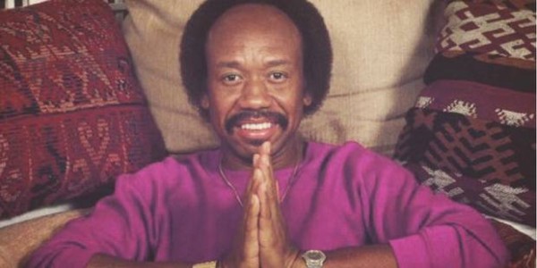 56b45eb33570b1fc10f0e57b