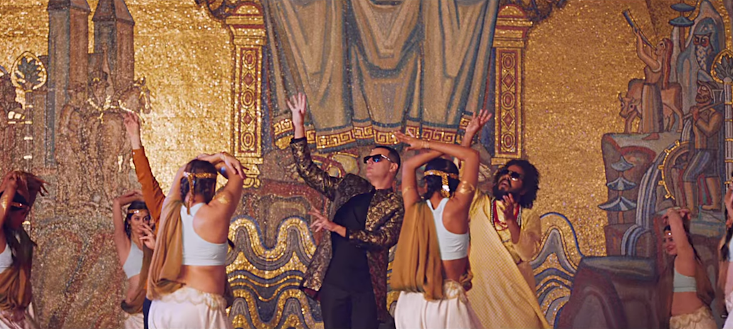 DJ Snake dans le clip de Lean On