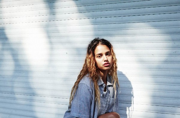 Tommy Genesis clique tv