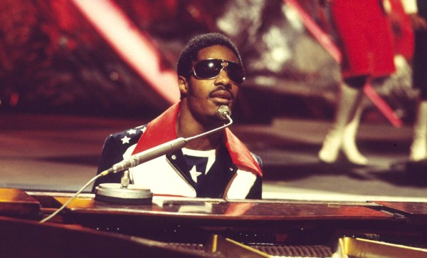 Stevie Wonder Clique.tv