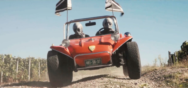 Dissident clip brothers