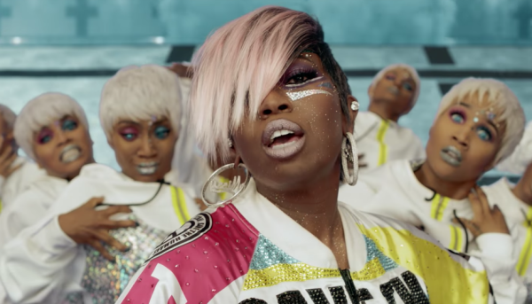Maquillée comme jamais Missy Elliot danse dans le clip "I'm Better"