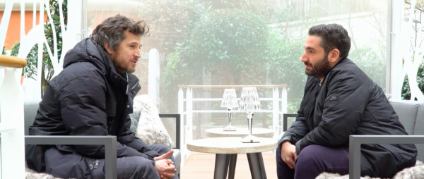 Mouloud Achour et Guillaume Canet discutent ensemble de Marion Cotillard