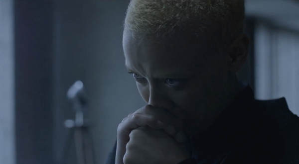 Zimmer sort un nouveau clip