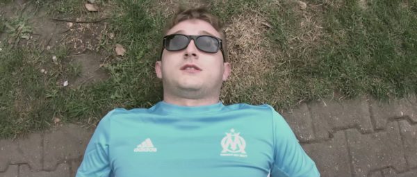 home-clique-tv-vald-5-clips-strip-je-taime-totem-lds-lezarman