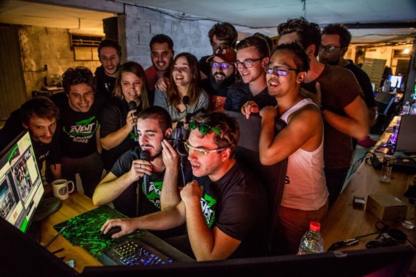 home-clique-tv-zevent-0