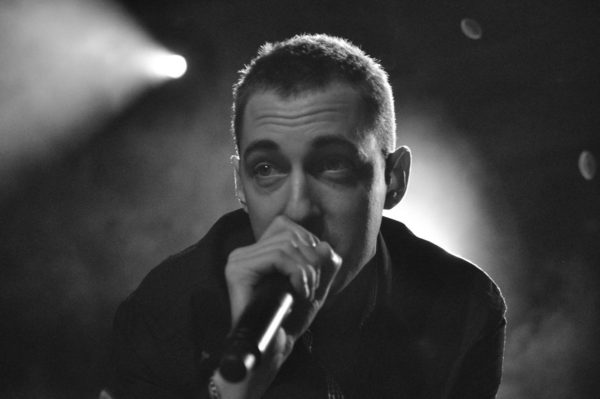 home-clique-tv-veence-hanao-le-motel-asphalte