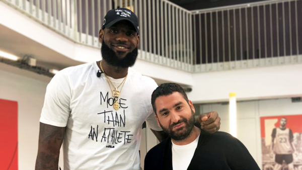 clique-x-lebronjames-teaser