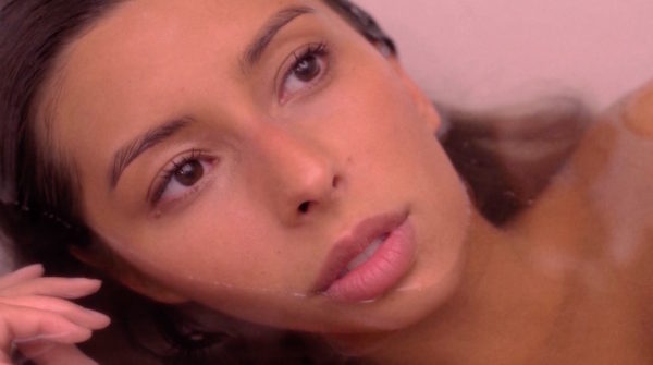 home-clique-tv-clip-jasmin-dive